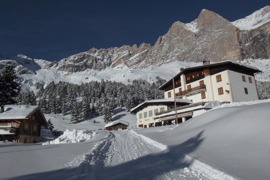 Rifugio Gardeccia Hutte Hotel Pozza di Fassa Exterior photo