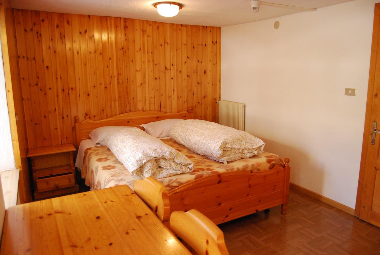 Rifugio Gardeccia Hutte Hotel Pozza di Fassa Room photo